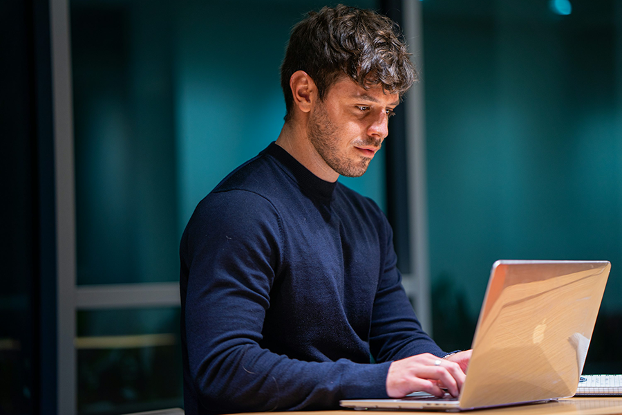 بررسی سرعت و کیفیت بیگ بلو باتن 